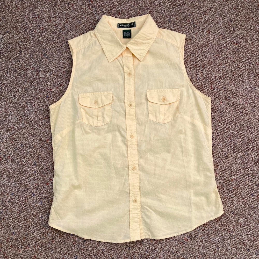 Eddie Bauer Sleeveless Button Down Top